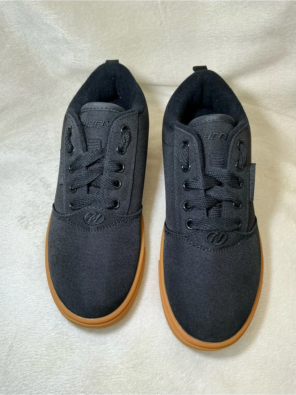 Heelys Pro 20 Black Canvas Skate Sneakers youth Size 3